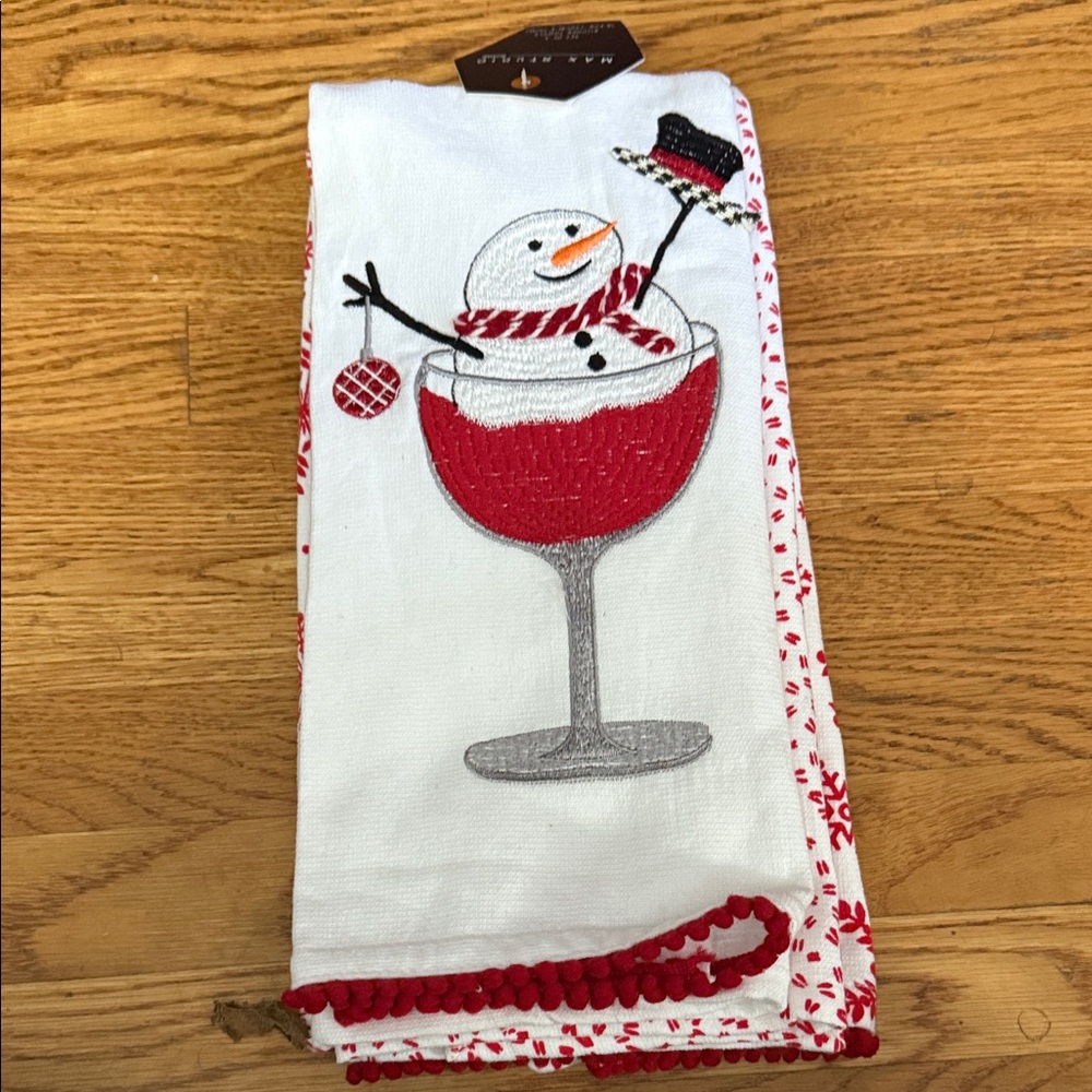 Max Studio Snowman wine embroidered Pom Pom trimmed  towels NWT
